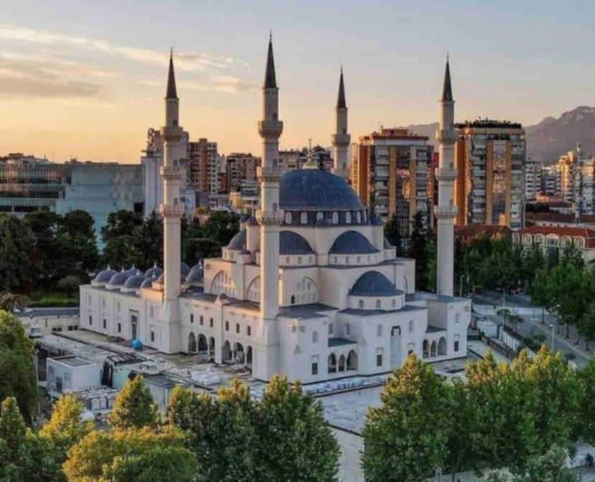 City Centre Big Art'Partment Heart Of The Capital Tirana Extérieur photo